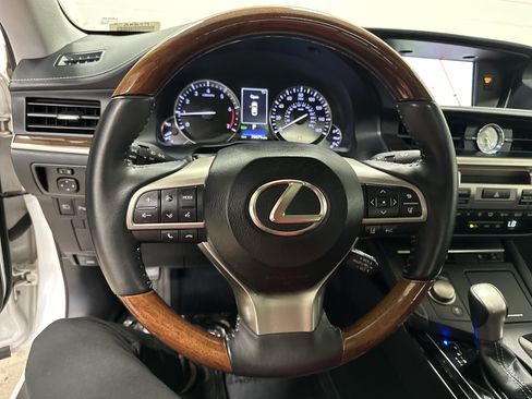 Used 2018 Lexus ES 350 w/ Navigation System Package FWD image 18