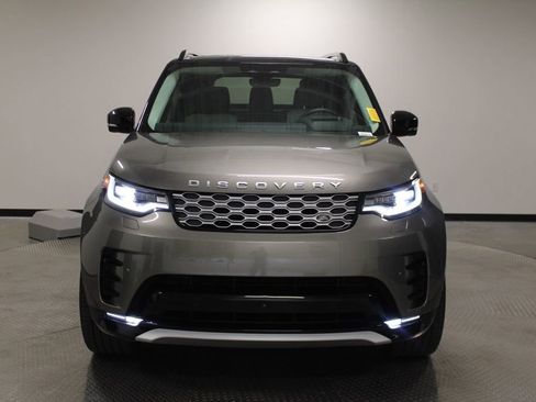 Used 2025 Land Rover Discovery Metropolitan Edition AWD/4WD image 10