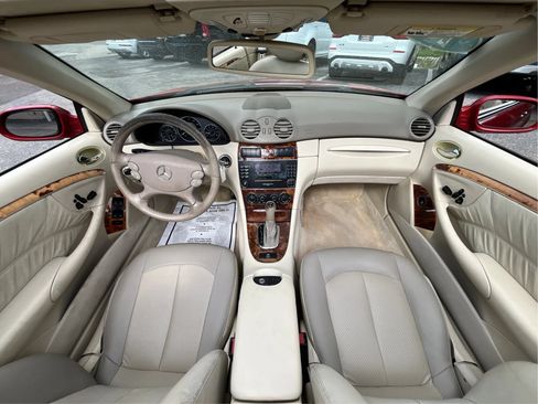 Used 2005 Mercedes-Benz CLK 320 Cabriolet image 27