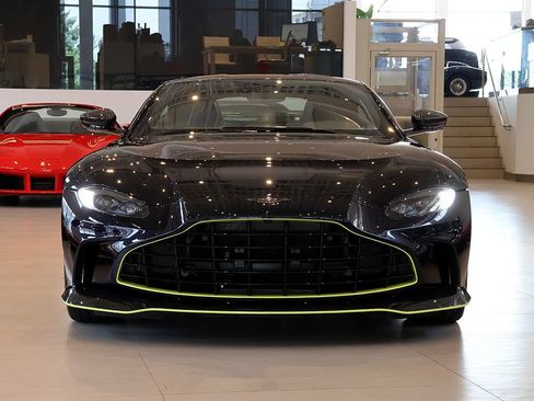 Used 2023 Aston Martin V12 Vantage RWD image 55