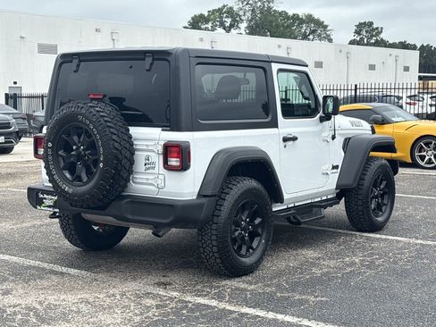 Used 2022 Jeep Wrangler Sport AWD/4WD image 5