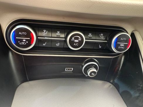 Used 2020 Alfa Romeo Stelvio Ti Sport AWD/4WD image 40