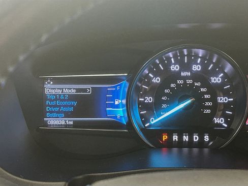Used 2017 Ford Explorer Limited w/ Equipment Group 301A FWD image 19