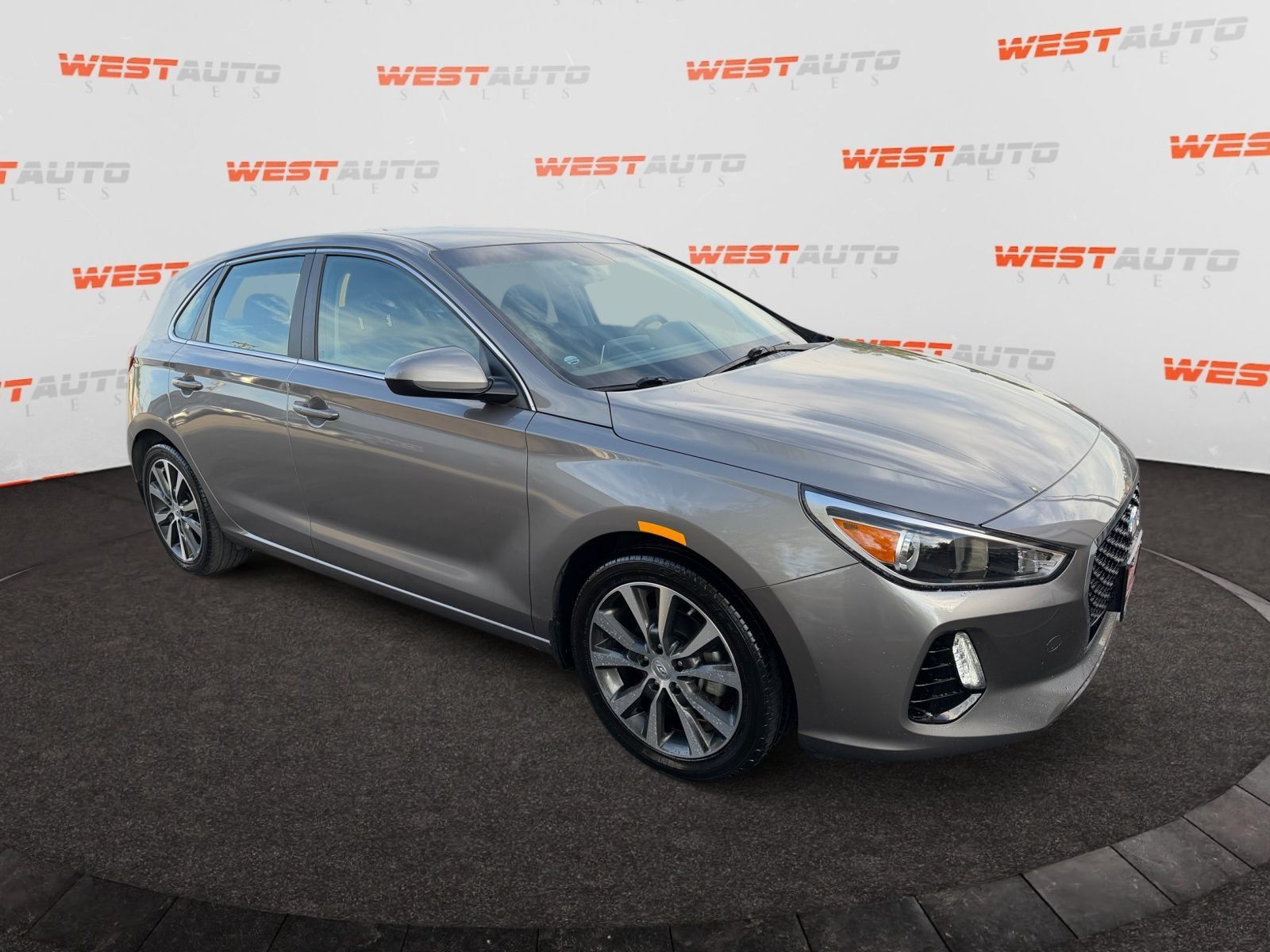 Used 2020 Hyundai Elantra GT FWD image 7