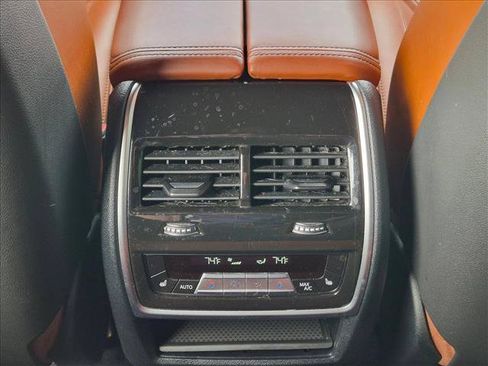 Used 2022 BMW X5 M50i AWD/4WD image 17