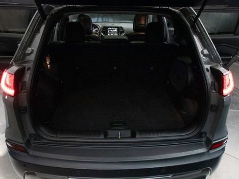 Used 2020 Jeep Cherokee Limited AWD/4WD image 20