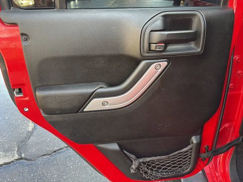 Used 2014 Jeep Wrangler Unlimited Sahara w/ Max Tow Package image 12