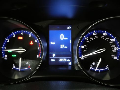 Used 2019 Toyota C-HR Limited FWD image 15
