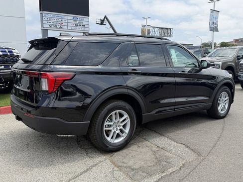 New 2026 Ford Explorer Active RWD image 6