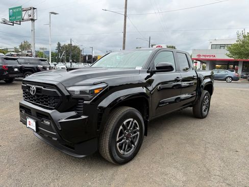 Certified 2024 Toyota Tacoma TRD Sport AWD/4WD image 4