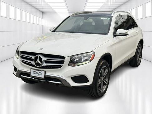 Used 2017 Mercedes-Benz GLC 300 4MATIC image 1