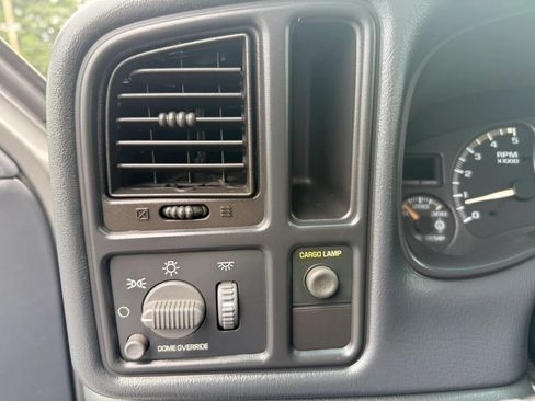 Used 2002 Chevrolet Silverado 2500 LS AWD/4WD image 26