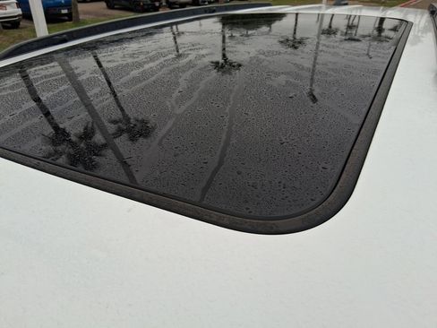 Used 2021 Jeep Grand Cherokee L Limited w/ Luxury Tech Group II image 5