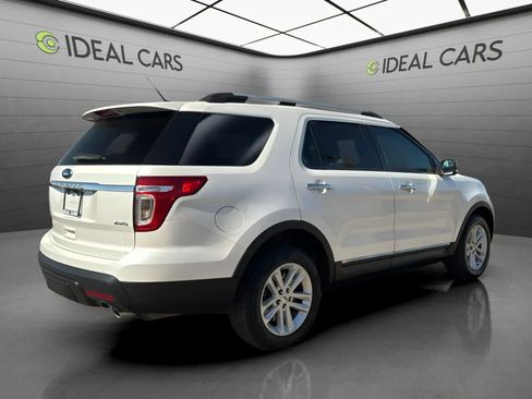Used 2014 Ford Explorer XLT w/ Equipment Group 202A AWD/4WD image 5