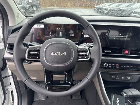New 2026 Kia Carnival FWD image 10