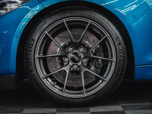 Used 2018 BMW M2 RWD image 17