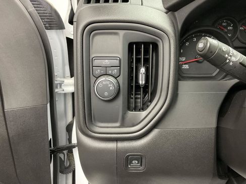 Used 2025 Chevrolet Silverado 1500 W/T RWD image 13