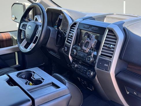 Used 2015 Ford F150 Lariat w/ Equipment Group 501A Mid AWD/4WD image 20