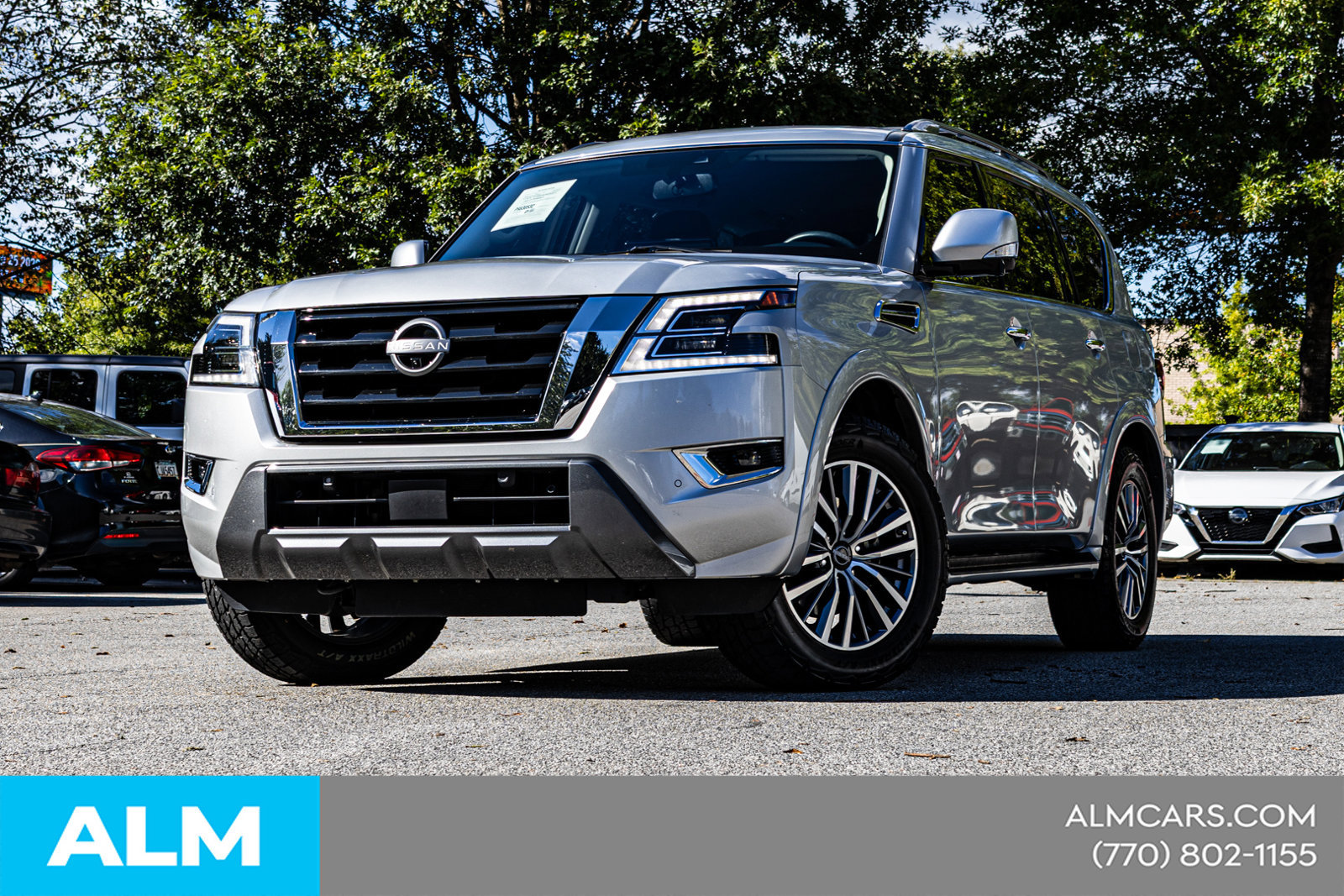Used 2023 Nissan Armada SL w/ Captain's Chairs Package AWD/4WD image 2