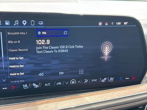 Used 2025 Chevrolet Suburban High Country AWD/4WD image 26