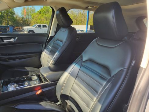 Used 2020 Ford Edge SEL w/ Convenience Package FWD image 15