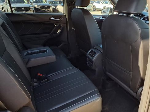 Used 2022 Volkswagen Tiguan SE R-Line image 21