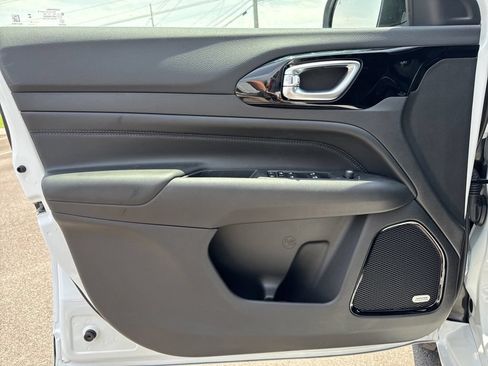 New 2025 Jeep Compass Limited w/ High Altitude Package AWD/4WD image 27