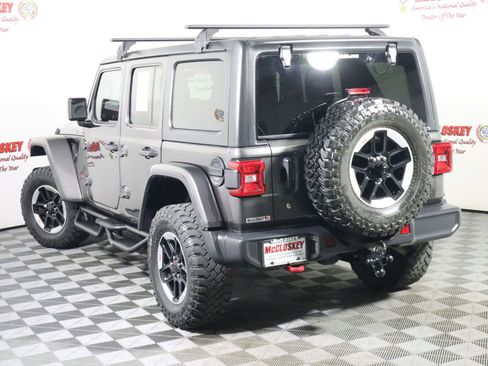 Used 2018 Jeep Wrangler Unlimited Rubicon w/ LED Lighting Group AWD/4WD image 11