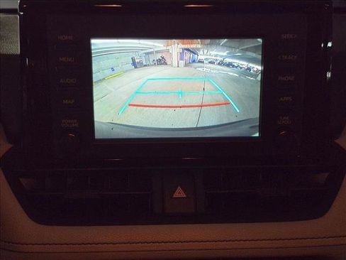 Used 2019 Toyota RAV4 XLE w/ Convenience Package FWD image 20