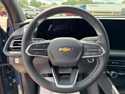Used 2026 Chevrolet Traverse LT w/ Sun and Wheel Package AWD/4WD image 12