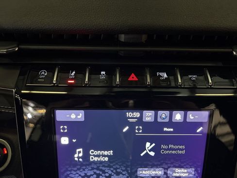 Used 2024 Jeep Grand Cherokee Altitude image 34