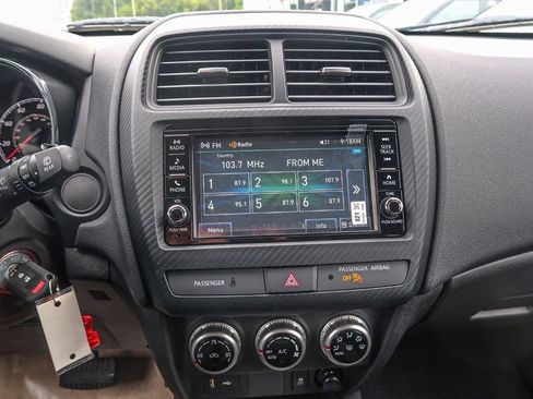 Used 2025 Mitsubishi Outlander Sport ES AWD/4WD image 29