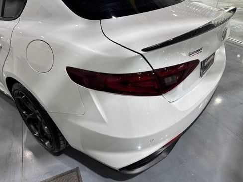 Used 2017 Alfa Romeo Giulia Quadrifoglio image 42