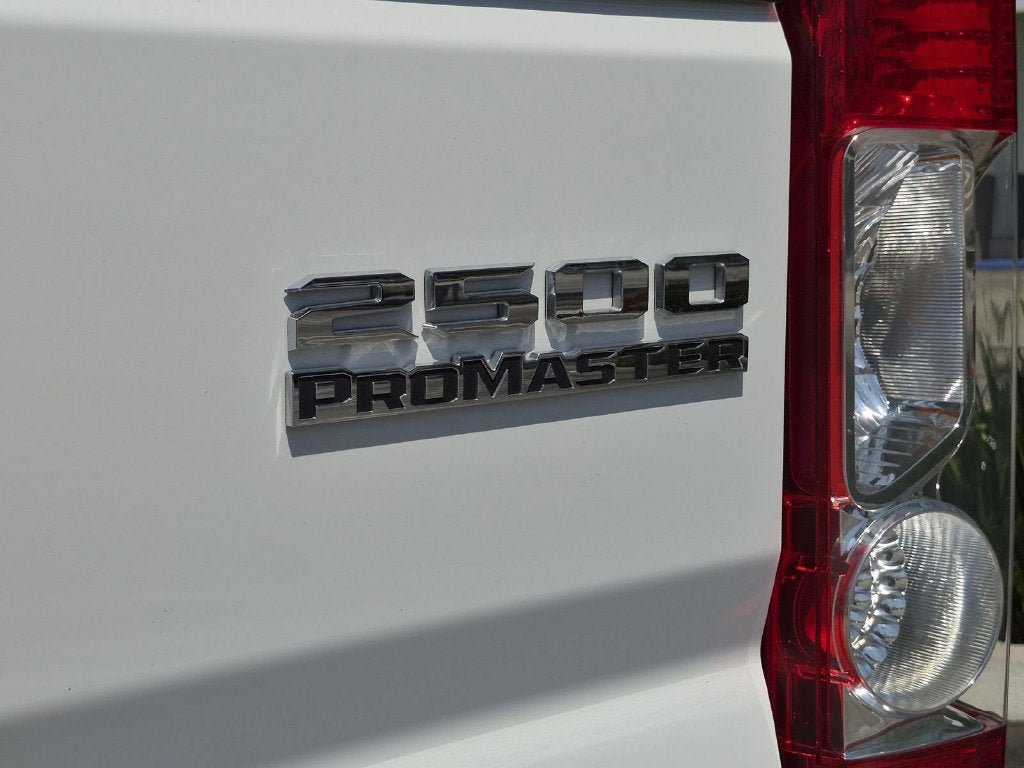 Used 2025 RAM ProMaster 2500 FWD image 31