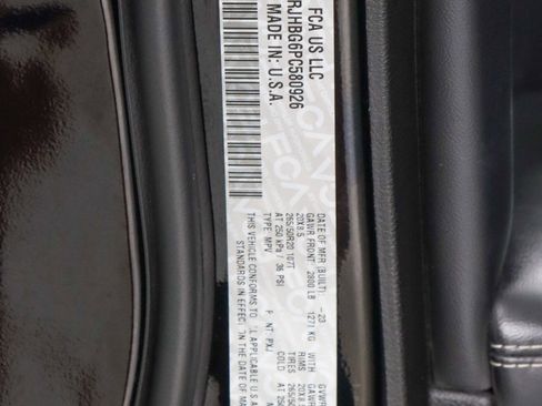 Used 2023 Jeep Grand Cherokee Limited AWD/4WD image 32