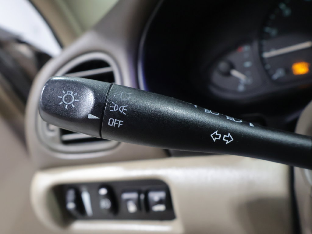 Used 2000 Oldsmobile Intrigue GL FWD image 30