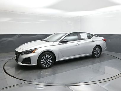 Used 2025 Nissan Altima 2.5 SV