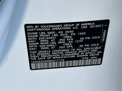 Used 2021 Volkswagen Atlas Cross Sport SEL R-Line image 28