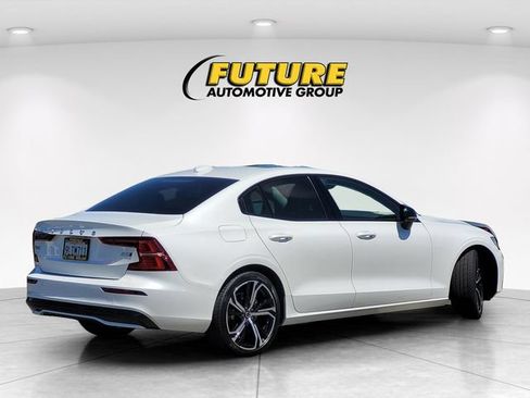 Used 2024 Volvo S60 B5 Core AWD/4WD image 4
