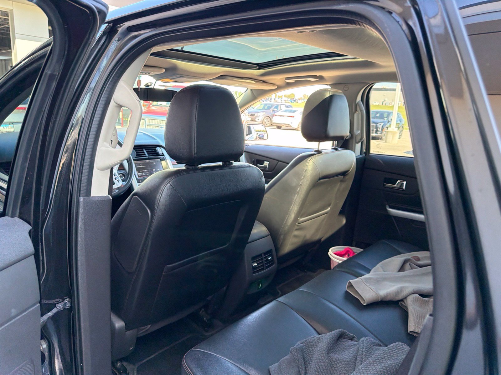 Used 2014 Ford Edge Limited w/ Equipment Group 302A FWD image 5