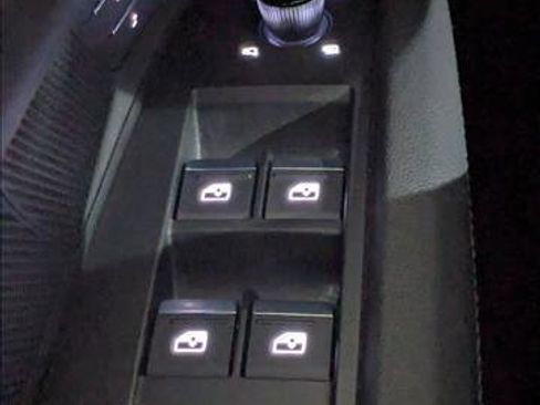 Used 2022 Audi e-tron GT Premium Plus image 16