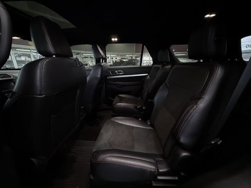 Used 2019 Ford Explorer XLT w/ Equipment Group 202A image 27