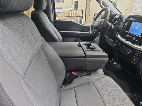 Used 2021 Ford F150 XLT image 10