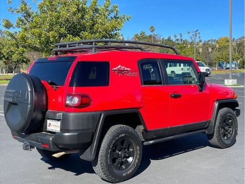 Used 2012 Toyota FJ Cruiser 4WD image 3