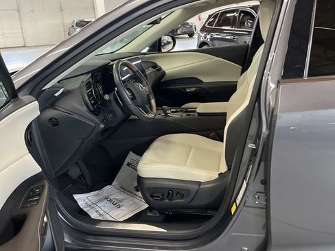 Used 2023 Lexus RX 350 Premium w/ Accessory Package AWD/4WD image 4