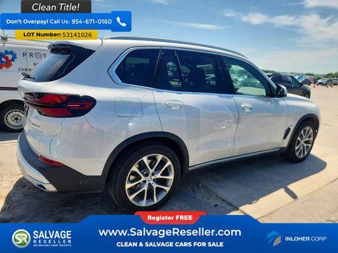 Used 2024 BMW X5 xDrive40i w/ Parking Assistance Package AWD/4WD image 4