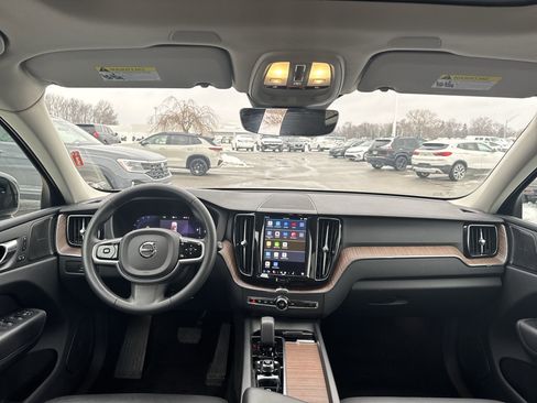 Used 2023 Volvo XC60 B5 Plus w/ Climate Package image 21