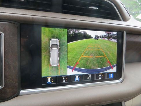 Used 2023 GMC Yukon Denali AWD/4WD image 23