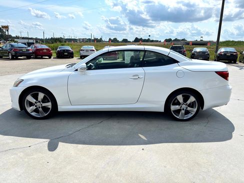 Used 2010 Lexus IS 250C image 12