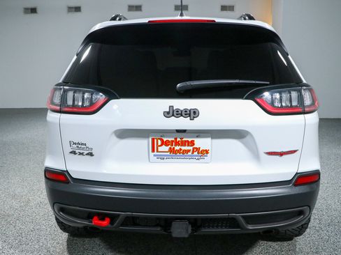 Used 2022 Jeep Cherokee Trailhawk w/ Premium Leather Package AWD/4WD image 8